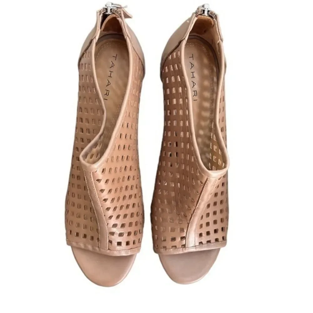 Tahari Chris Tan Leather Stiletto Peep-Toe Heel Booties size 10